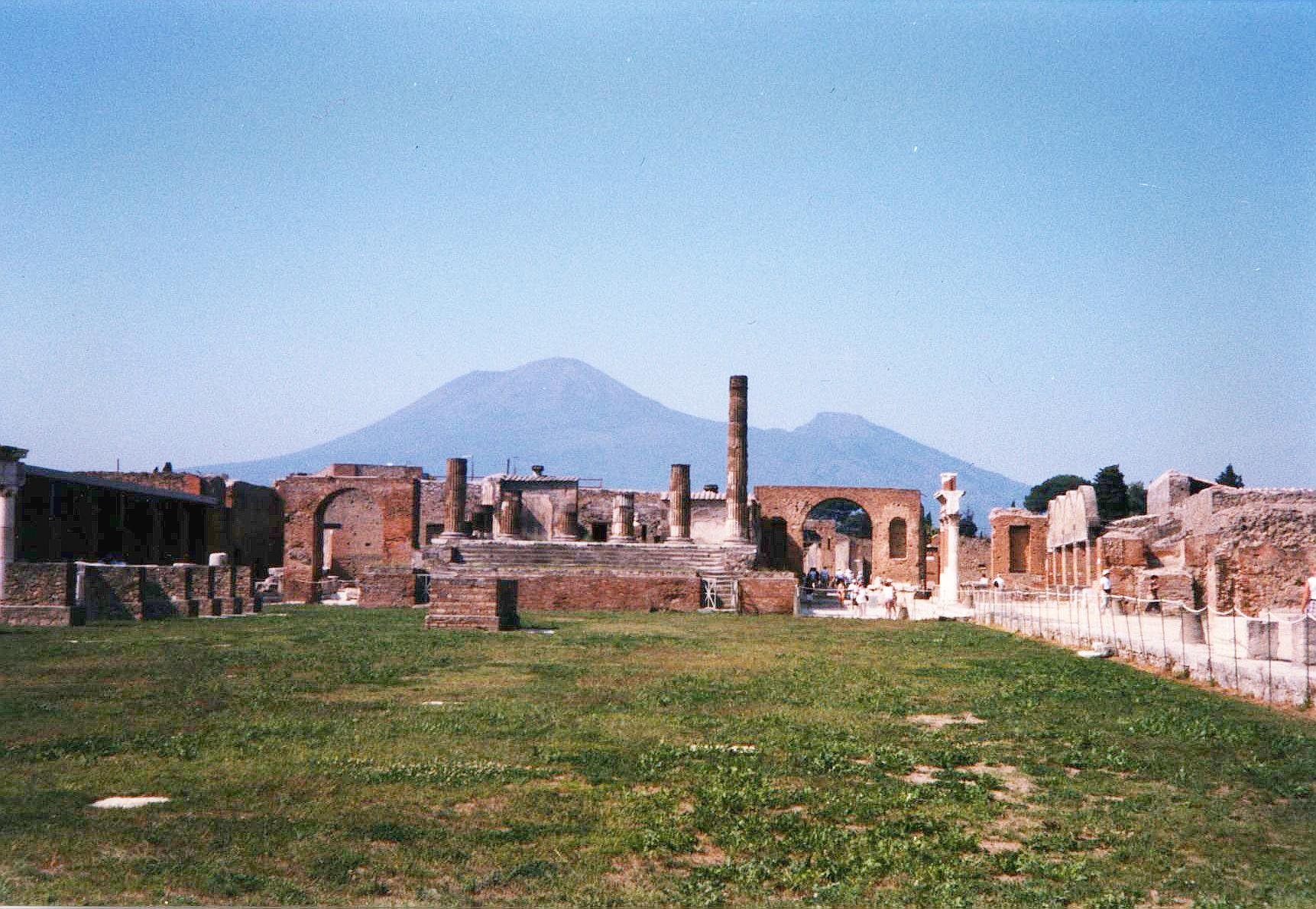 'Die vom Vesuv zerstörte Stadt Pompeji';return true